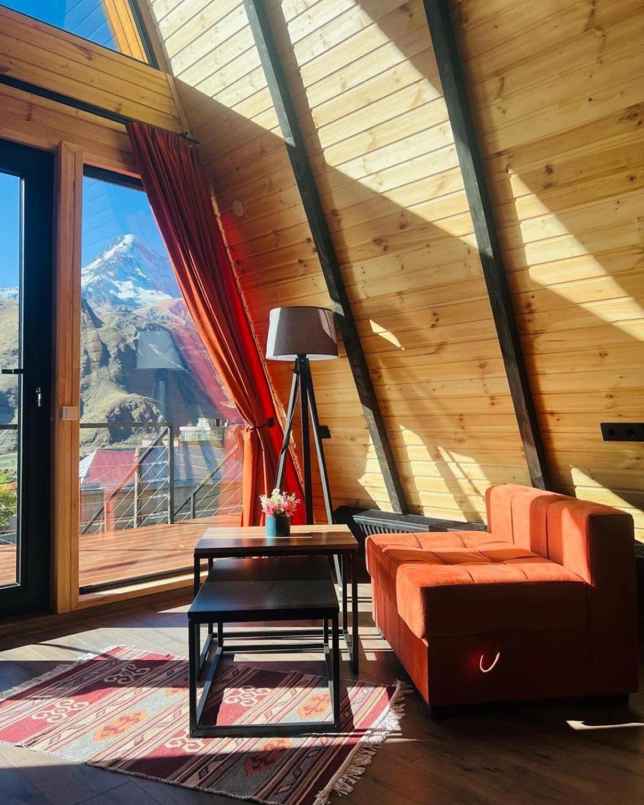 Pyramid Kazbegi Otel Dış mekan fotoğraf