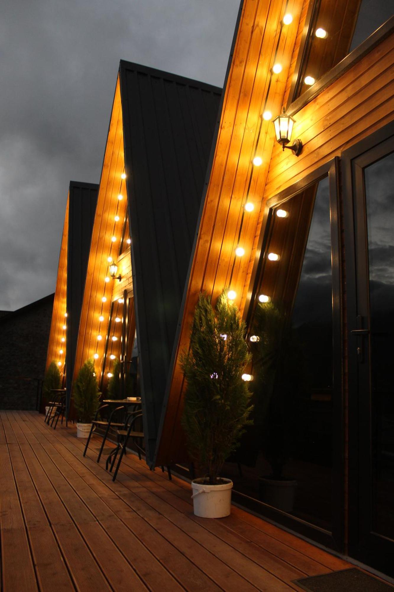 Pyramid Kazbegi Otel Dış mekan fotoğraf